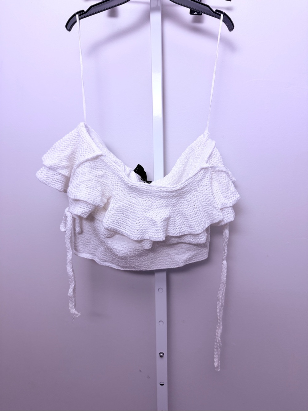 Zara Women's White Ruffle Crop Top with Spaghetti Straps size S nwt